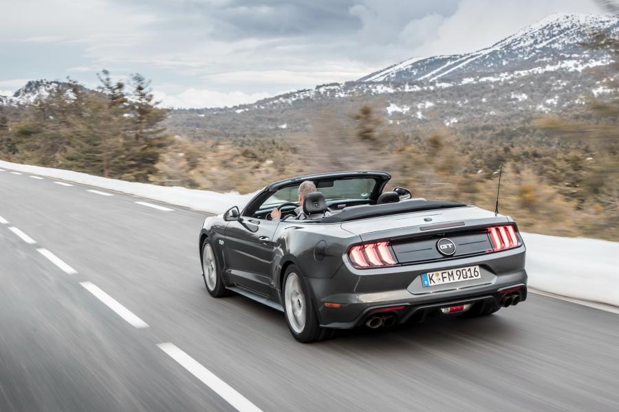  Ford Mustang GT Convertible 2017 года  (EU) (фото 9 из 34)